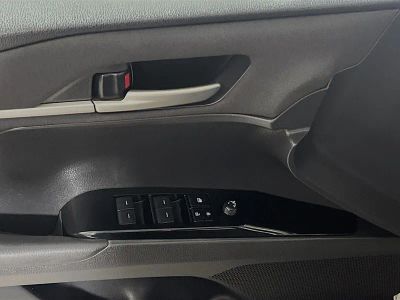 2025 Toyota Camry — photo 13 view
