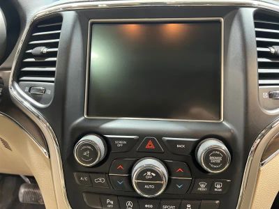 2016 Jeep Grand Cherokee - Photo 11