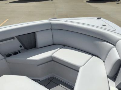 2024 Aviara AV28 - Photo 10