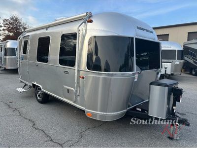 2026 Airstream Caravel - Photo 1