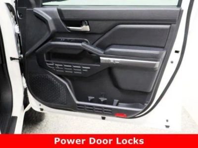 2025 Toyota Tacoma 4WD - Photo 34