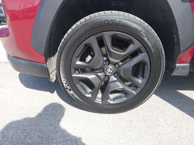 2024 Toyota RAV4 - Photo 10