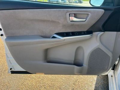 2015 Toyota Camry - Photo 7