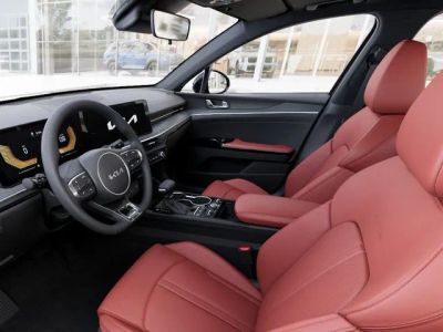 2026 Kia K5 — photo 17 view