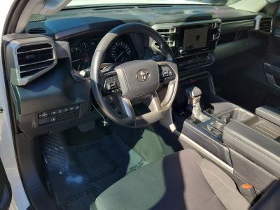 2024 Toyota Tundra — photo 17 view