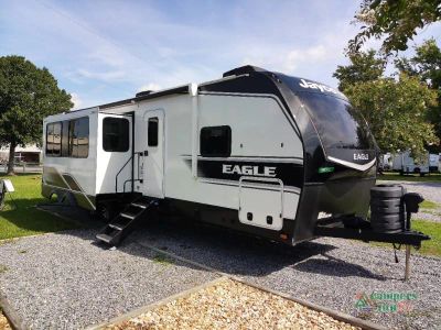 2025 Jayco Eagle — front three-quarter view