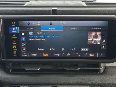 2026 Jeep Gladiator — photo 19 view