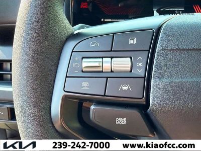 2025 Kia K4 — photo 32 view
