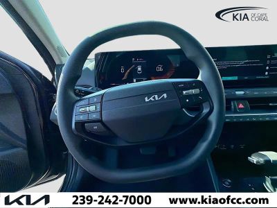 2025 Kia K4 — photo 34 view
