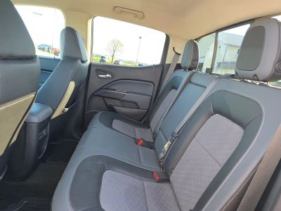 2017 Chevrolet Colorado — photo 18 view