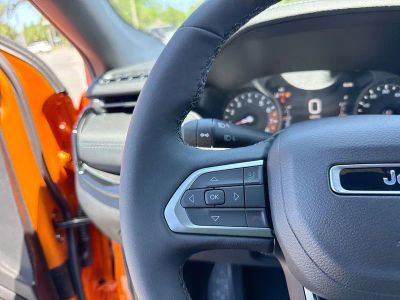 2026 Jeep Compass — photo 13 view