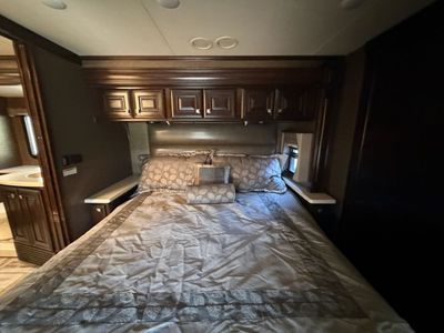 2016 Thor Motor Coach Venetian - Photo 2