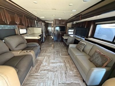 2016 Thor Motor Coach Venetian - Photo 4