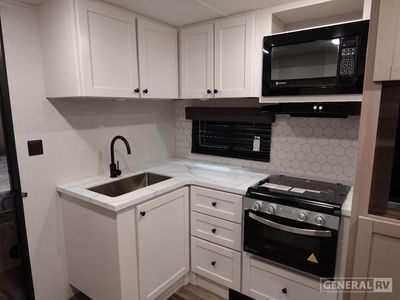 2026 Highland Ridge RV Range Lite - Photo 10