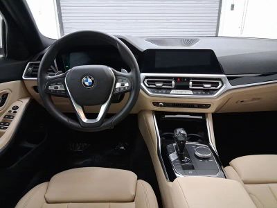2019 BMW 330i Sedan - Photo 4