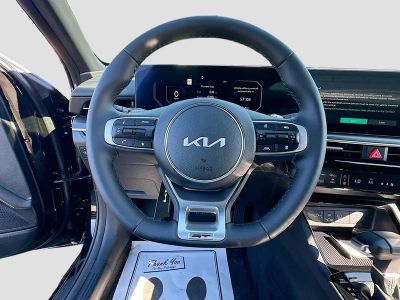 2026 Kia K5 — photo 11 view