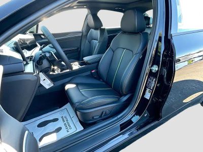 2026 Kia K5 — photo 22 view