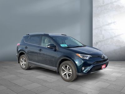 2018 Toyota RAV4 — photo 8 view