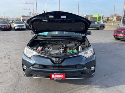 2018 Toyota RAV4 — photo 23 view