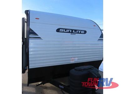 2024 Sun-Lite Sunset Park — side profile view