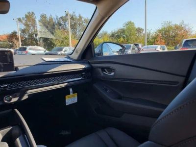 2025 Honda Accord Hybrid — photo 18 view