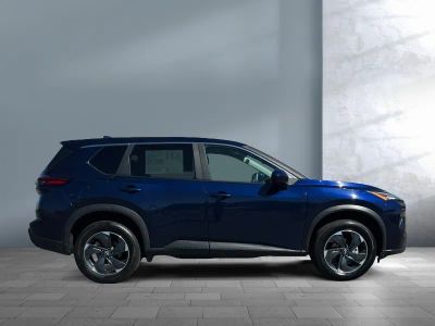 2024 Nissan Rogue — photo 7 view