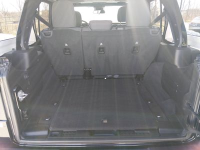 2024 Jeep Wrangler — photo 11 view