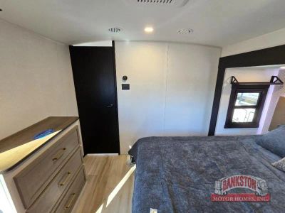2026 Wildwood Heritage Glen 376FAM — photo 40 view