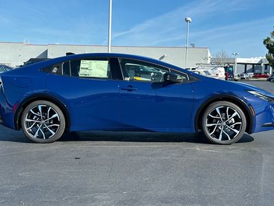 2026 Toyota Prius Plug-in Hybrid — photo 8 view
