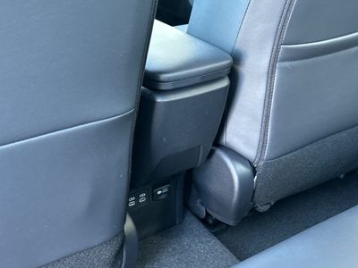 2026 Toyota Prius Plug-in Hybrid — photo 14 view