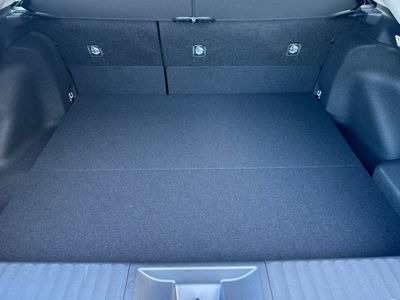 2026 Toyota Prius Plug-in Hybrid — photo 16 view