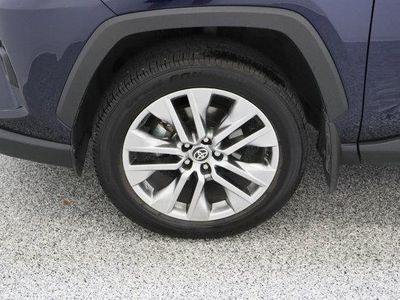 2024 Toyota RAV4 FWD - Photo 11
