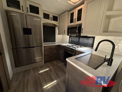 2024 Alliance RV Paradigm - Photo 11