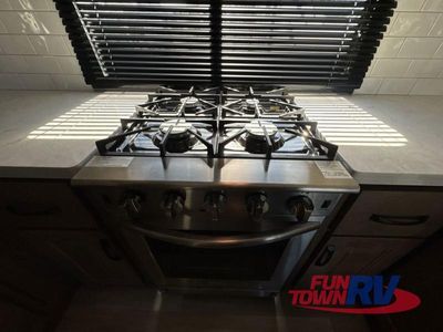2024 Alliance RV Paradigm - Photo 13