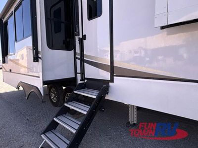 2024 Alliance RV Paradigm - Photo 6