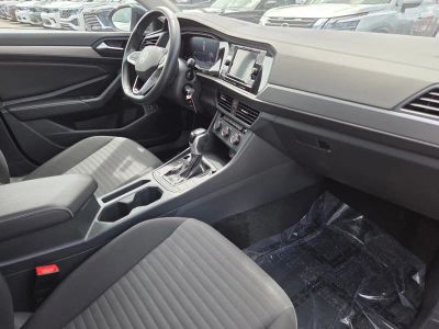 2024 Volkswagen Jetta — photo 9 view