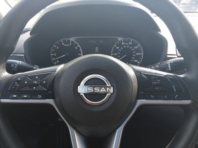 2024 Nissan Altima — photo 12 view