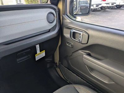 2026 Jeep Wrangler — photo 23 view