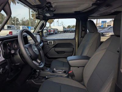 2026 Jeep Wrangler — photo 13 view