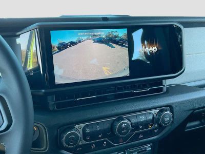 2026 Jeep Wrangler — photo 13 view