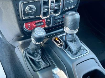 2026 Jeep Wrangler — photo 16 view
