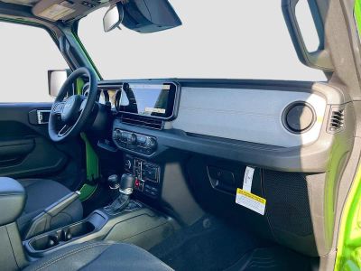 2026 Jeep Wrangler — photo 27 view