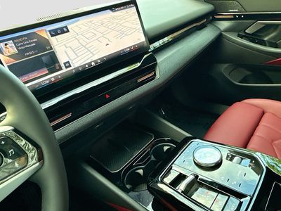 2026 BMW 5 Series — photo 28 view