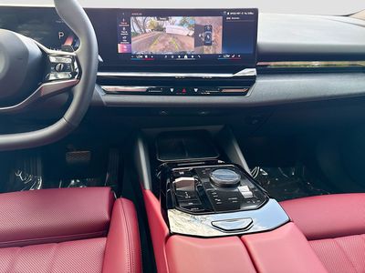 2026 BMW 5 Series — photo 19 view