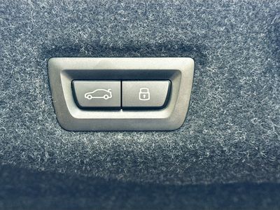 2026 BMW 5 Series — photo 13 view