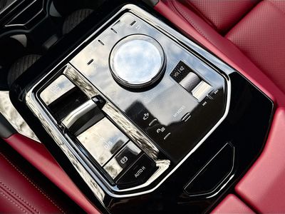 2026 BMW 5 Series — photo 29 view