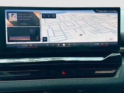 2026 BMW 5 Series — photo 33 view