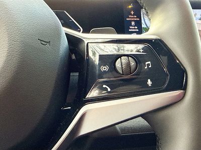 2026 BMW 5 Series — photo 39 view