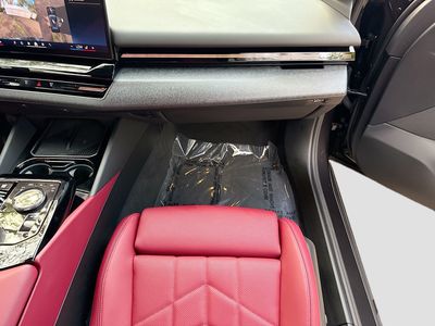 2026 BMW 5 Series — photo 18 view
