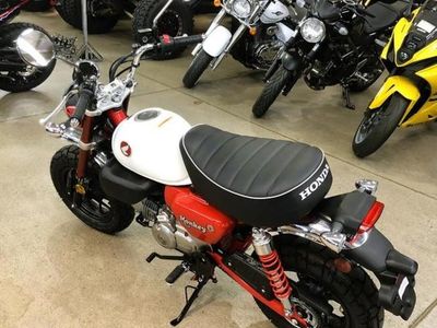 2025 Honda Monkey ABS - Photo 3